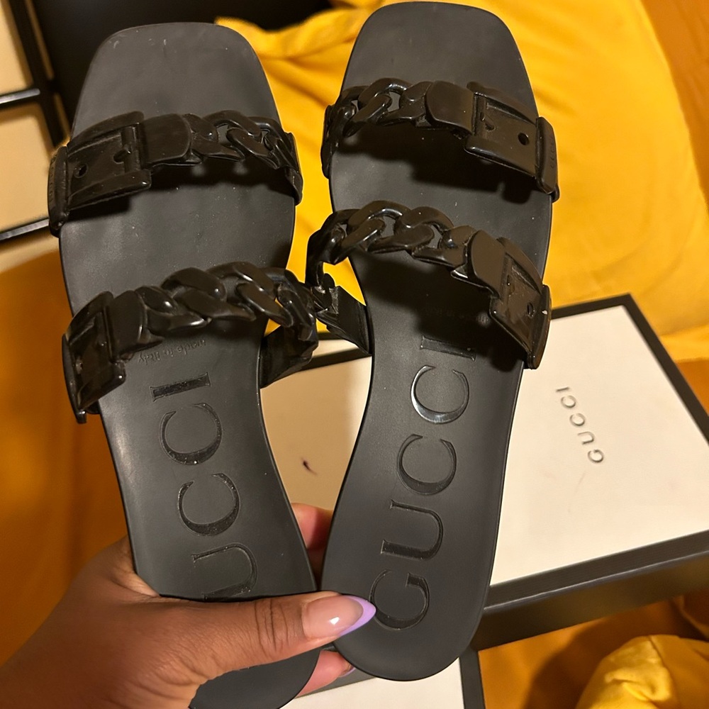 Gucci Sandals - Picture 1 of 5